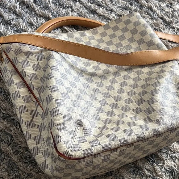 Louis Vuitton Classic Checkered Versatile Bag, Damier Canvas - Picture 6 of 14